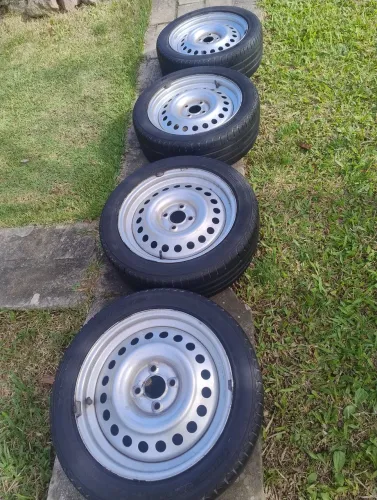 Pneus 195/50/16