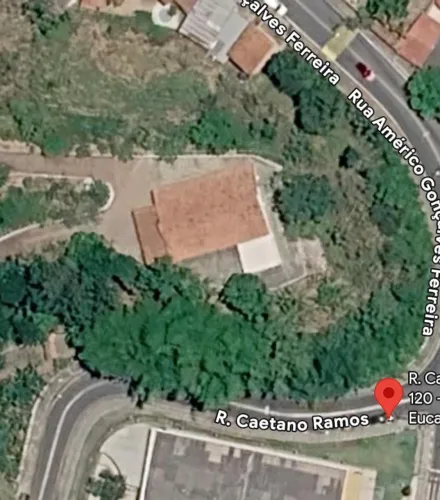 Casa Guararema no alto do Vale eucaliptos 1200m2