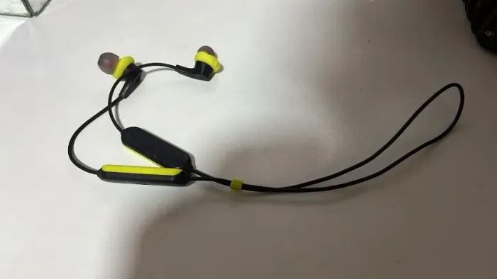 Fone de ouvido esportivo Bluetooth JBL Endurance Run BT