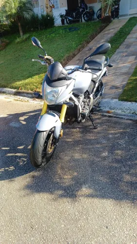 Hornet Excelente