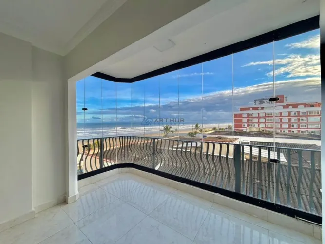 Apartamento a venda em Praia Grande com 3 dormitórios, Prédio Frente Mar