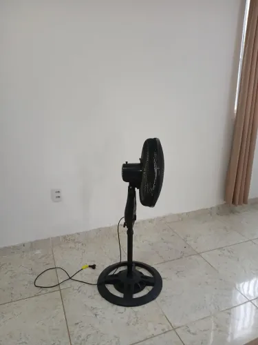 Ventilador de coluna, Britânia,127wts. 