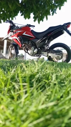 Honda XRE 300 2011 - Visual 2018 | Excelente estado