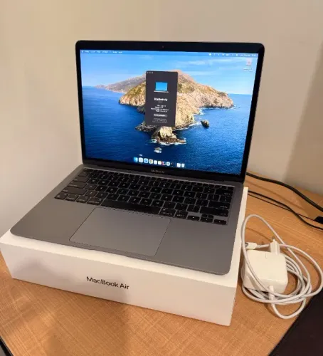 MacBook Air M1 13" - 8GB - 256GB SSD - Cinza Espacial