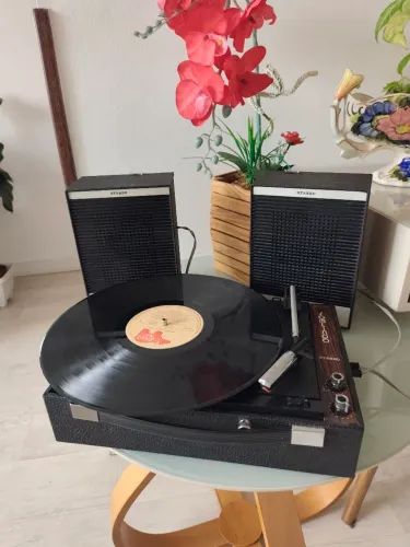 Vitrolinha Motoradio SomLindo "1970's"