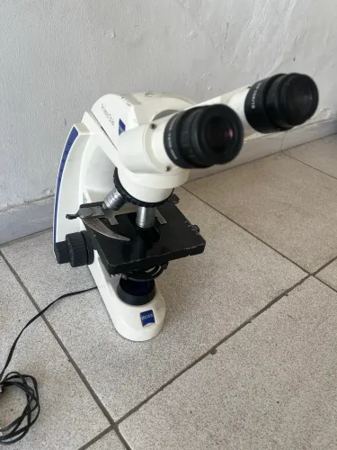 Microscópio primo star zeiss 