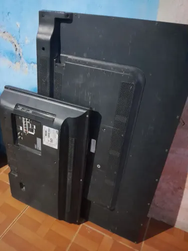 TVs COM DEFEITO