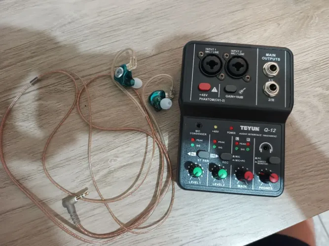 Placa de áudio + Fone kz edx pro