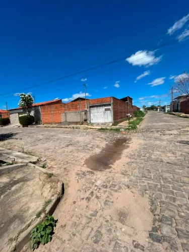 VENDE-SE CASA QUITADA - R$ 115.000 OU ÁGIO 70.000,00