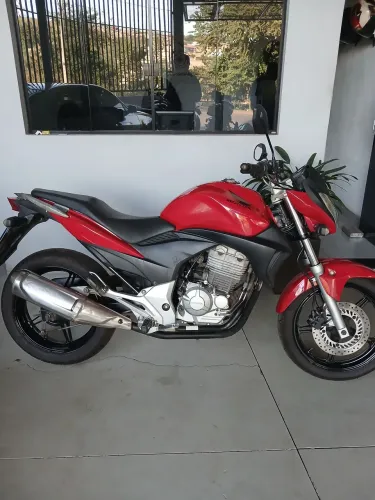 CB300 ANO 2010