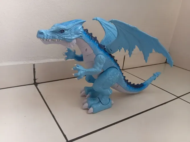 Brinquedo Dragão que anda