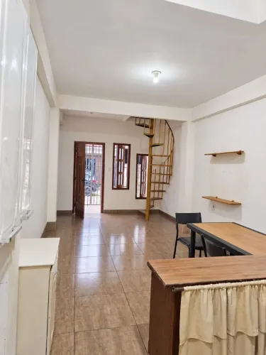 CASA 2 ANDARES | 2 QUARTOS | PODE VIRAR 2 KITNETS | ÓTIMA OPORTUNIDADE