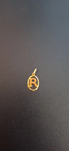 pingente letra R 18k 750