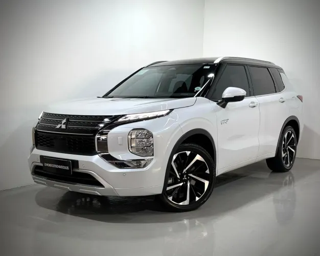 Mitsubishi Outlander Signature 2.4 4X4 AUT (híb) 2026