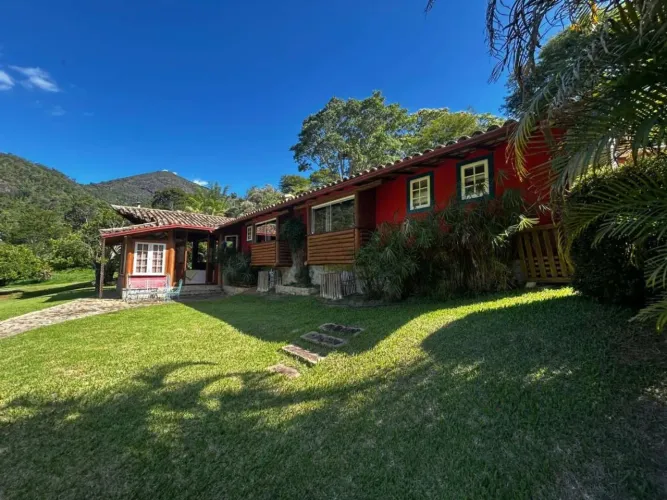 Casa para Locação em Petrópolis, Itaipava, 4 dormitórios, 3 suítes, 5 banheiros, 2 vagas