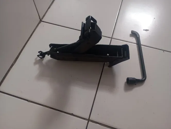 Macaco de carro 