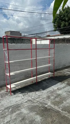 Estante de metalon para loja