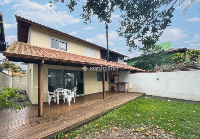 Casa com 2 suítes para alugar, 114m² - Rio Tavares - Florianópolis/SC