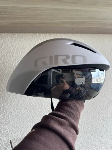Capacete aero Giro Aerohead mips