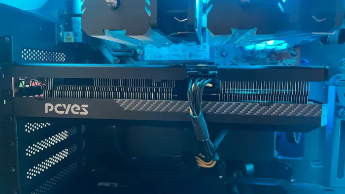 RTX 5060 8Gb PCyes