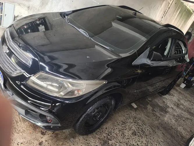 Chevrolet Onix Hatch LT 1.0 8V Flex Power Mec. 4P 2014