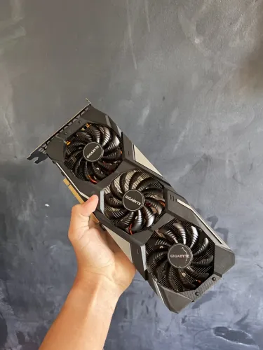 vendo gtx 1660 gigabyte 6gb