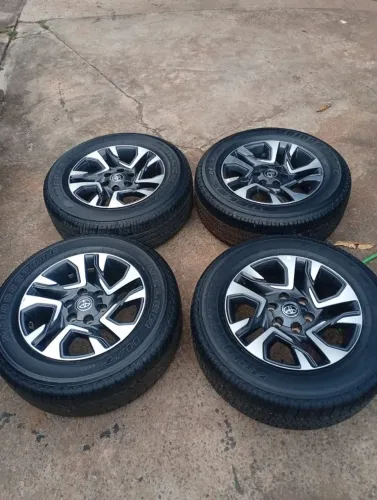 Rodas sw4 diamond Platinum aro 18 originais