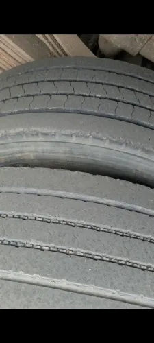 Pneu 215 75 17 Donulop caminhão 3/4
