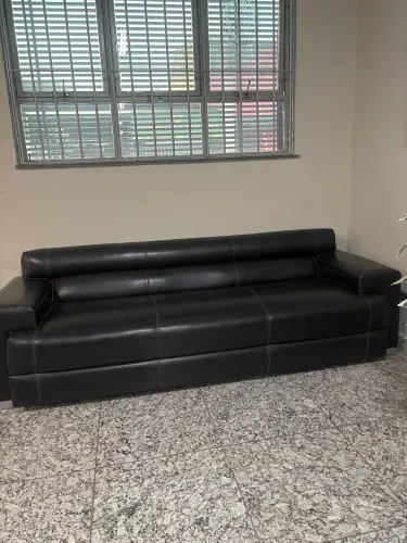 Sofá couro 