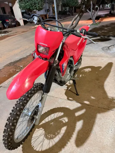 Vendo Crf 300 2026 zera