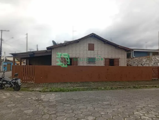 Casa com Quintal e Espaço para Piscina em Oceanópolis