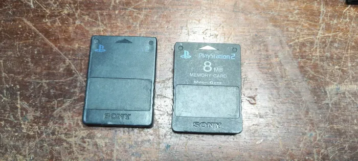 Memória card Playstation 2 original 8Gb cada