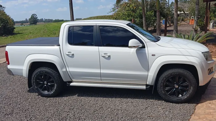 Volkswagen Amarok High.cd 2.0 16V TDI 4X4 Dies. AUT 2013