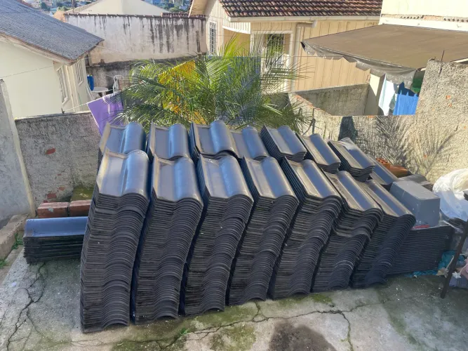 Cedo telhas esmaltadas