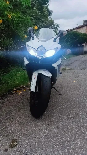 Moto esportiva