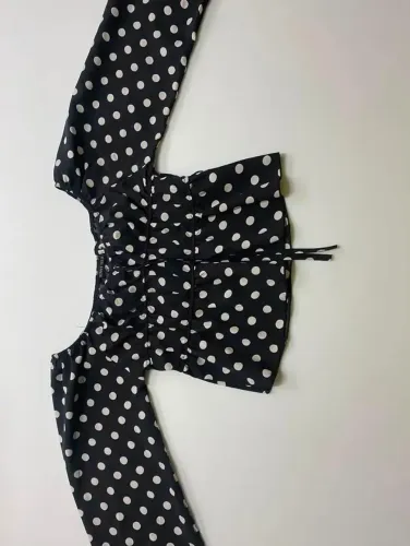 Blusa de bolinhas com manga