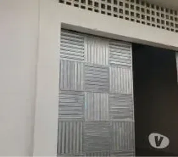 Galpão para aluguel possui 300 metros quadrados com 1 escritório no Poço- Maceió - AL