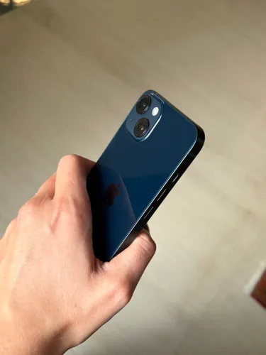 iPhone 13 256GB com caixa