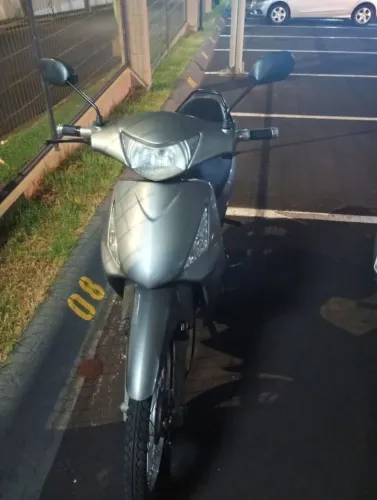 Vendo Honda biz 125 com partida elétrica