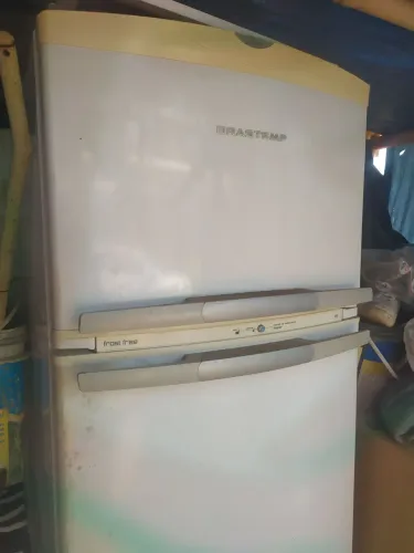 Vendo geladeira Brastemp fros frio parou de funcionar