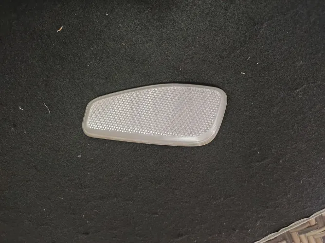 Refletor do paralama do Jeep Renegade, lado direito