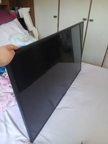 Smart TV Samsung 43" 4K (Modelo UN43RU7100) - Queimada / Para Peças ou Conserto