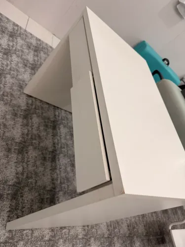 Mesa com 2 gavetas
