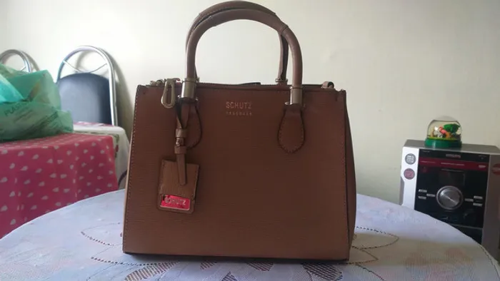 Bolsa Tote Schutz amêndoa