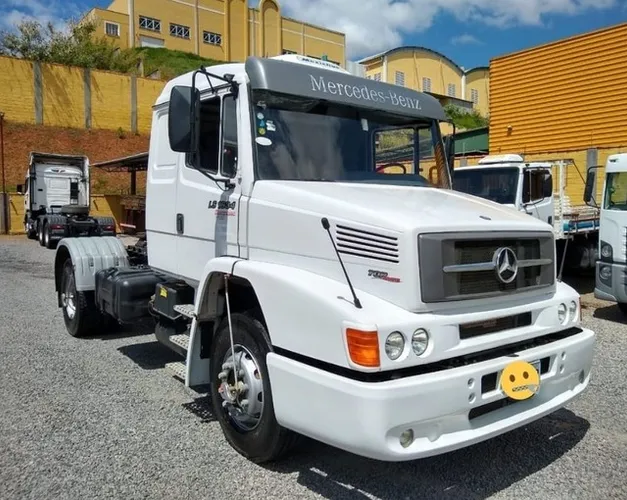 Caminhão Mercedes LS 1634