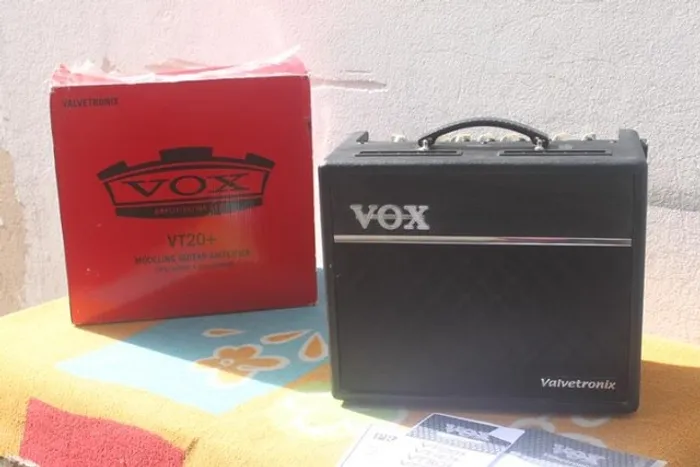Amplificador Vox Valvetronix VT20+