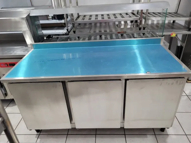 BALCÃO INOX 304 SECO COM PRATELEIRA  .