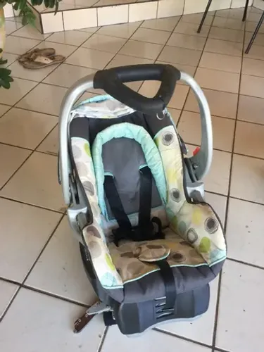 Cadeirinha bebê conforto - Moisés