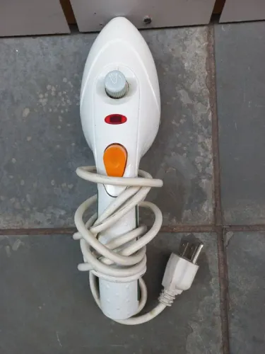 Ferro de passar vaporizador 220v