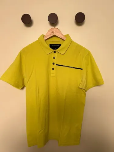Camiseta polo Calvin Klein tamanho M